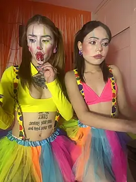 Snapshot of PrettyAmber chatting on 10-29-25, 05:25 PrettyAmber online show from 10-29-25, 05:25