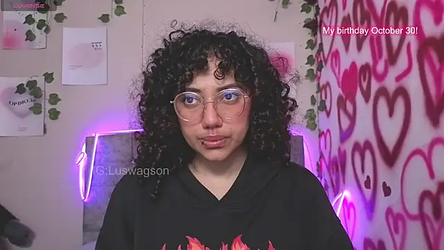 Snapshot of LuckySwagson chatting on 10-24-25, 01:24 LuckySwagson online show from 10-24-25, 01:24