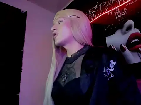 Snapshot of Megam_ chatting on 09-28-25, 01:00 Megam online show from 09-28-25, 01:00