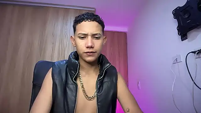 Toy boy777 online show from 03-10-26, 11:43