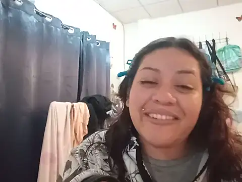 Snapshot of Kitty_WetXxX chatting on 06-06-26, 11:20 Kitty WetXxX online show from 06-06-26, 11:20