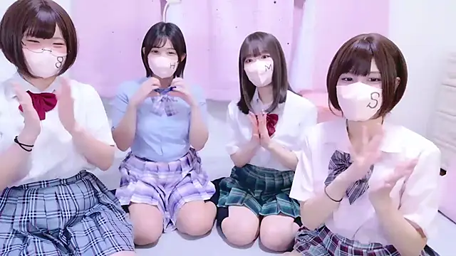 Snapshot of Saaya_xx chatting on 09-10-25, 06:13 Saaya xx online show from 09-10-25, 06:13