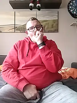 Snapshot of GordianWhirling chatting on 11-10-25, 01:10 GordianWhirling online show from 11-10-25, 01:10