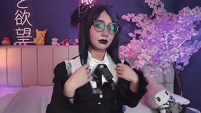 Shizuko  online show from 04-28-26, 08:47