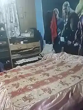 checarnal23 online show from 04-29-26, 02:04