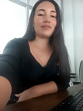 Snapshot of xxx_Alice_ chatting on 09-28-25, 03:06 xxx Alice  online show from 09-28-25, 03:06