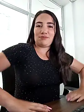 Snapshot of xxx_Alice_ chatting on 10-04-25, 11:52 xxx Alice  online show from 10-04-25, 11:52