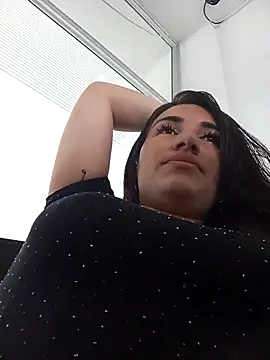 Snapshot of xxx_Alice_ chatting on 10-26-25, 04:02 xxx Alice  online show from 10-26-25, 04:02