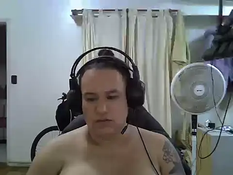 Snapshot of transgordimilf chatting on 11-16-25, 05:35 transgordimilf online show from 11-16-25, 05:35