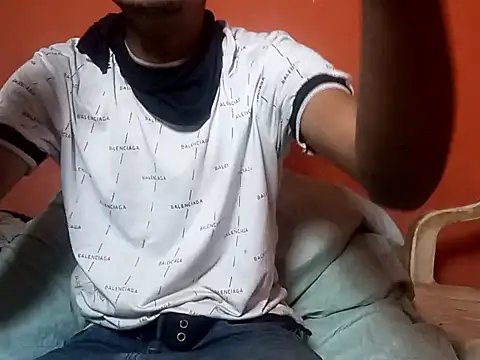 Snapshot of Hay-Viene-El-Huyy chatting on 09-26-25, 11:09 Hay-Viene-El-Huyy online show from 09-26-25, 11:09