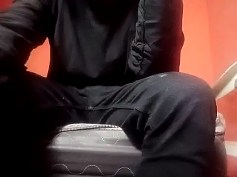 Snapshot of Hay-Viene-El-Huyy chatting on 11-16-25, 04:07 Hay-Viene-El-Huyy online show from 11-16-25, 04:07