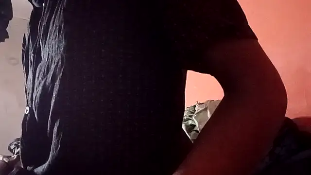 Snapshot of Hay-Viene-El-Huyy chatting on 11-25-25, 11:32 Hay-Viene-El-Huyy online show from 11-25-25, 11:32