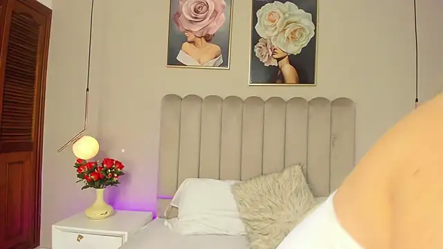 Snapshot of Dani_rosse_ chatting on 04-30-26, 12:55 Dani rosse online show from 04-30-26, 12:55
