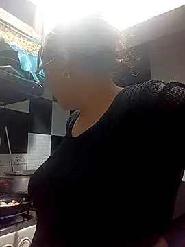 Lady 16 online show from 02-21-26, 02:34