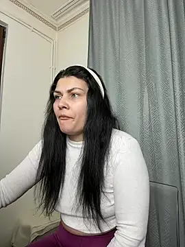 MiaKiittyy online show from 03-12-26, 11:11