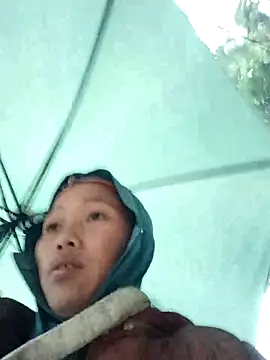 Snapshot of PhamPm70 chatting on 11-02-25, 11:51 PhamPm70 online show from 11-02-25, 11:51