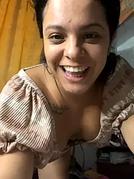 Snapshot of Moon-Lice chatting on 10-05-25, 12:09 Moon-Lice online show from 10-05-25, 12:09