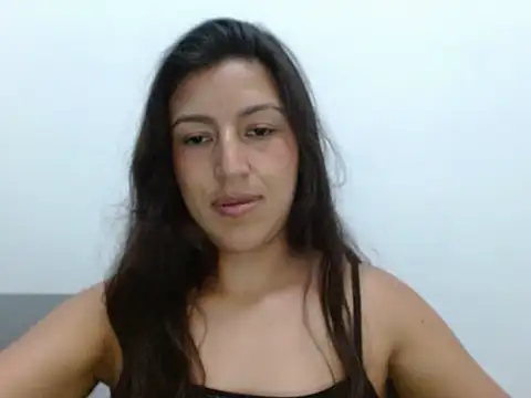 Snapshot of SarahFriendly chatting on 03-09-26, 12:09 SarahFriendly online show from 03-09-26, 12:09