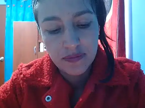 Snapshot of SarahFriendly chatting on 06-25-26, 06:45 SarahFriendly online show from 06-25-26, 06:45