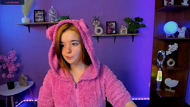 nika-still online show from 04-04-26, 07:39