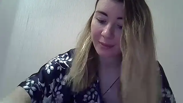 Snapshot of Aithnexs chatting on 10-31-25, 07:53 Aithnexs online show from 10-31-25, 07:53