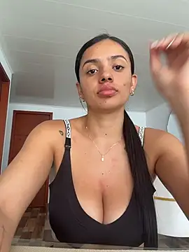 Snapshot of AnaaFaith_ chatting on 07-26-26, 05:42 AnaaFaith online show from 07-26-26, 05:42