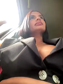 Snapshot of IrinaVelvet chatting on 10-11-25, 07:01 IrinaVelvet online show from 10-11-25, 07:01