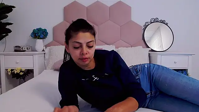 LadyLiia online show from 01-03-25, 05:17