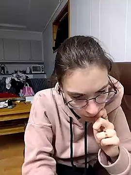 HoneySquirrel online show from 12-05-25, 04:14