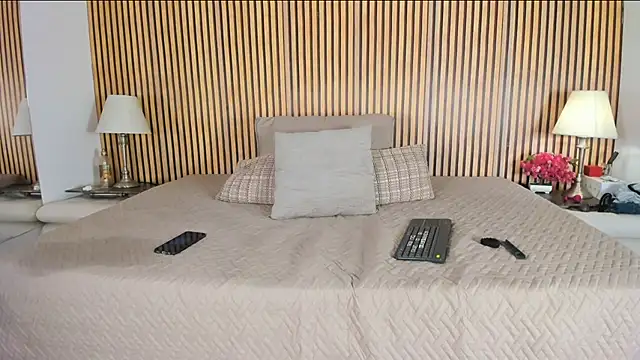 keeyla stone online show from 09-27-25, 08:25