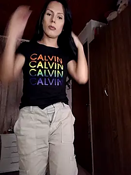 Snapshot of grecia_live69 chatting on 10-19-25, 03:18 grecia live69 online show from 10-19-25, 03:18