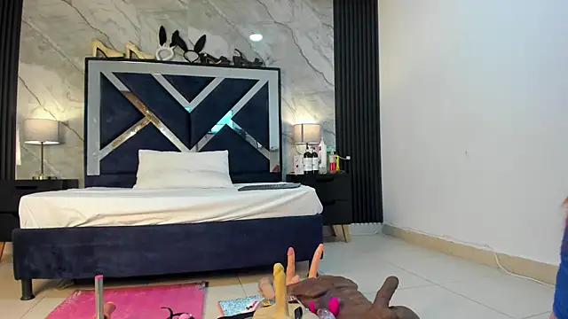 VanessaHard as online show from 11-29-25, 08:01