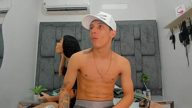 ZafiroAndFlynn online show from 03-28-26, 02:44