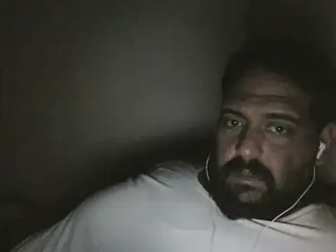 elpoop7305 online show from 12-19-25, 05:14