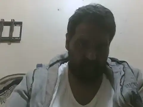 Snapshot of elpoop7305 chatting on 01-16-26, 08:57 elpoop7305 online show from 01-16-26, 08:57