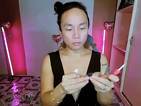 YourNikkieXxx online show from 02-06-26, 10:24