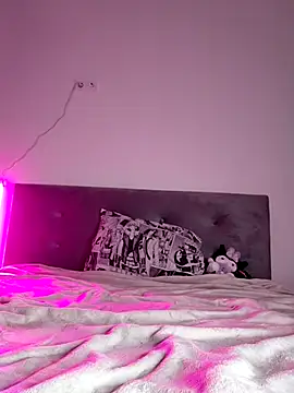 DragonFoxie online show from 12-16-25, 02:00