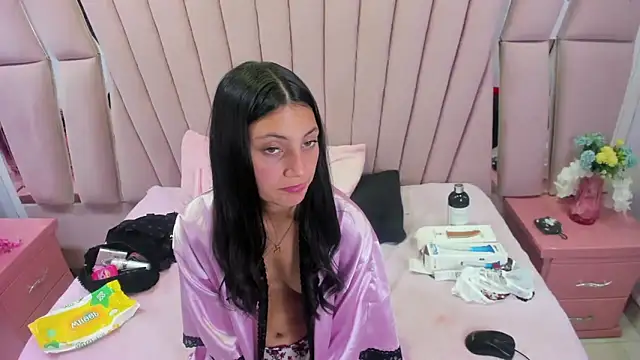  Luna Bennett online show from 06-05-26, 07:30