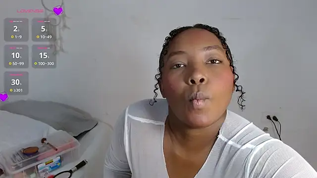 Snapshot of angiellam chatting on 11-25-25, 01:22 angiellam online show from 11-25-25, 01:22