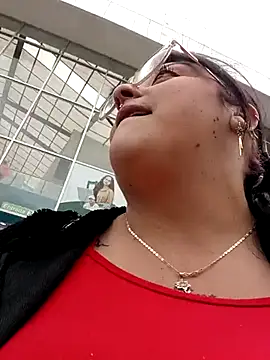 Snapshot of megan_fox5 chatting on 10-29-25, 03:03 megan fox5 online show from 10-29-25, 03:03