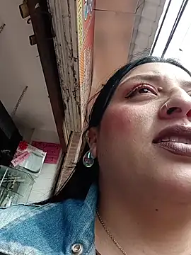 Snapshot of megan_fox5 chatting on 12-01-25, 04:12 megan fox5 online show from 12-01-25, 04:12