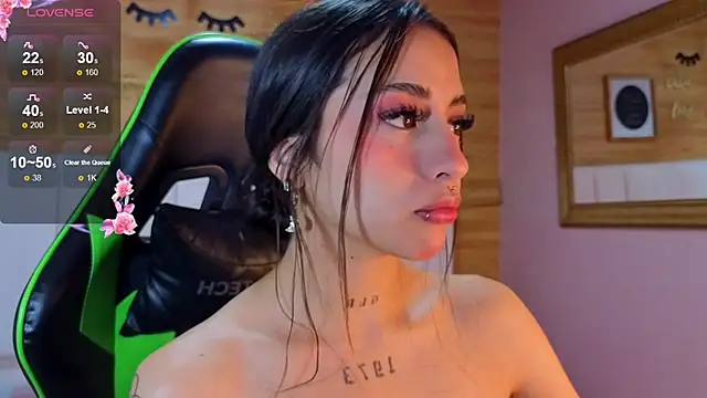 Abril Velvet a  online show from 12-14-25, 12:32