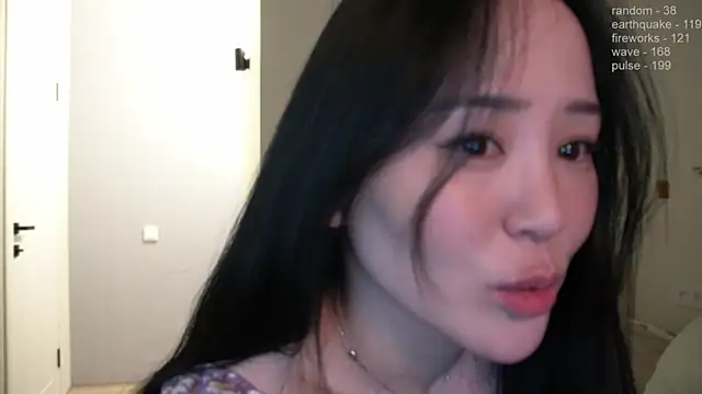 Snapshot of _JiKey_ chatting on 03-10-25, 06:56 JiKey online show from 03-10-25, 06:56