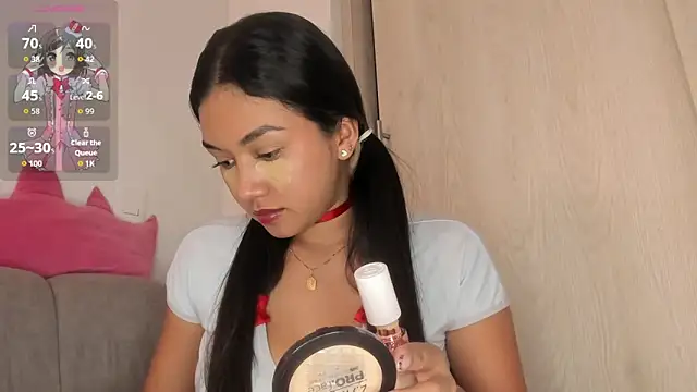 Snapshot of sarayu- chatting on 11-18-25, 03:23 sarayu- online show from 11-18-25, 03:23