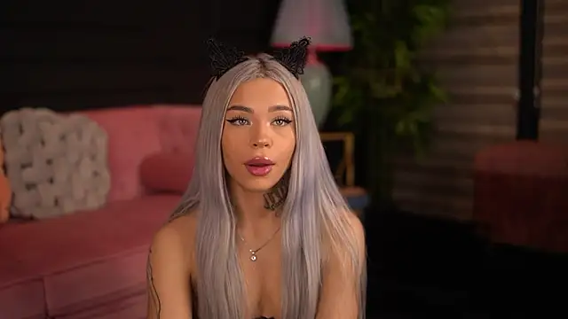 NickyBenz online show from 10-31-25, 06:53