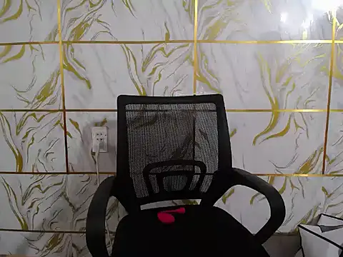 Lyzizi lovely09 online show from 12-22-25, 02:19