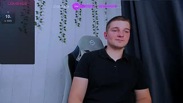 Snapshot of Your_Claddagh chatting on 11-02-25, 05:37 Your Claddagh online show from 11-02-25, 05:37