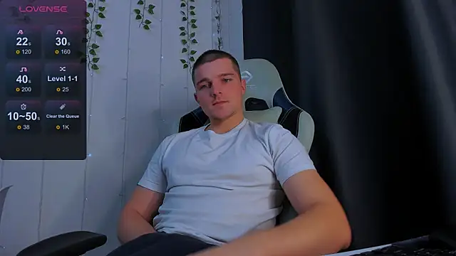 Snapshot of Your_Claddagh chatting on 12-01-25, 02:33 Your Claddagh online show from 12-01-25, 02:33