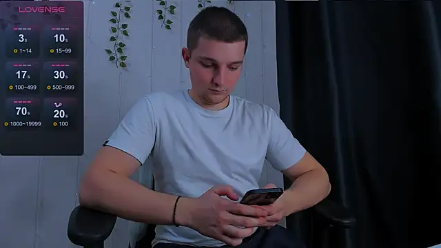 Snapshot of Your_Claddagh chatting on 12-13-25, 09:53 Your Claddagh online show from 12-13-25, 09:53