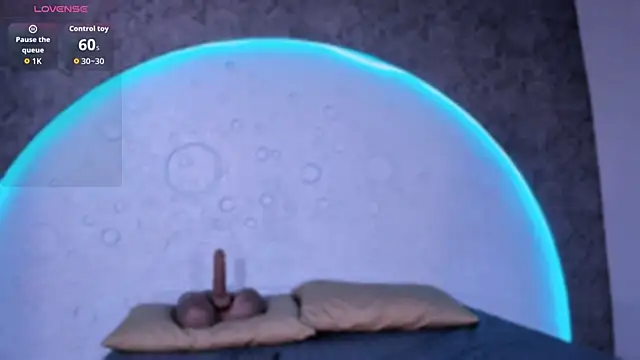 ReinaChloe online show from 02-20-26, 04:29